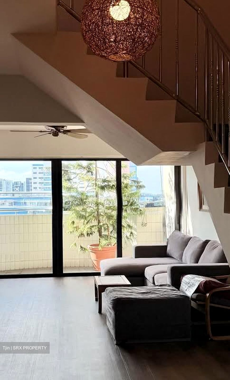 Blk 838 Hougang Central (Hougang), HDB Executive #575054411